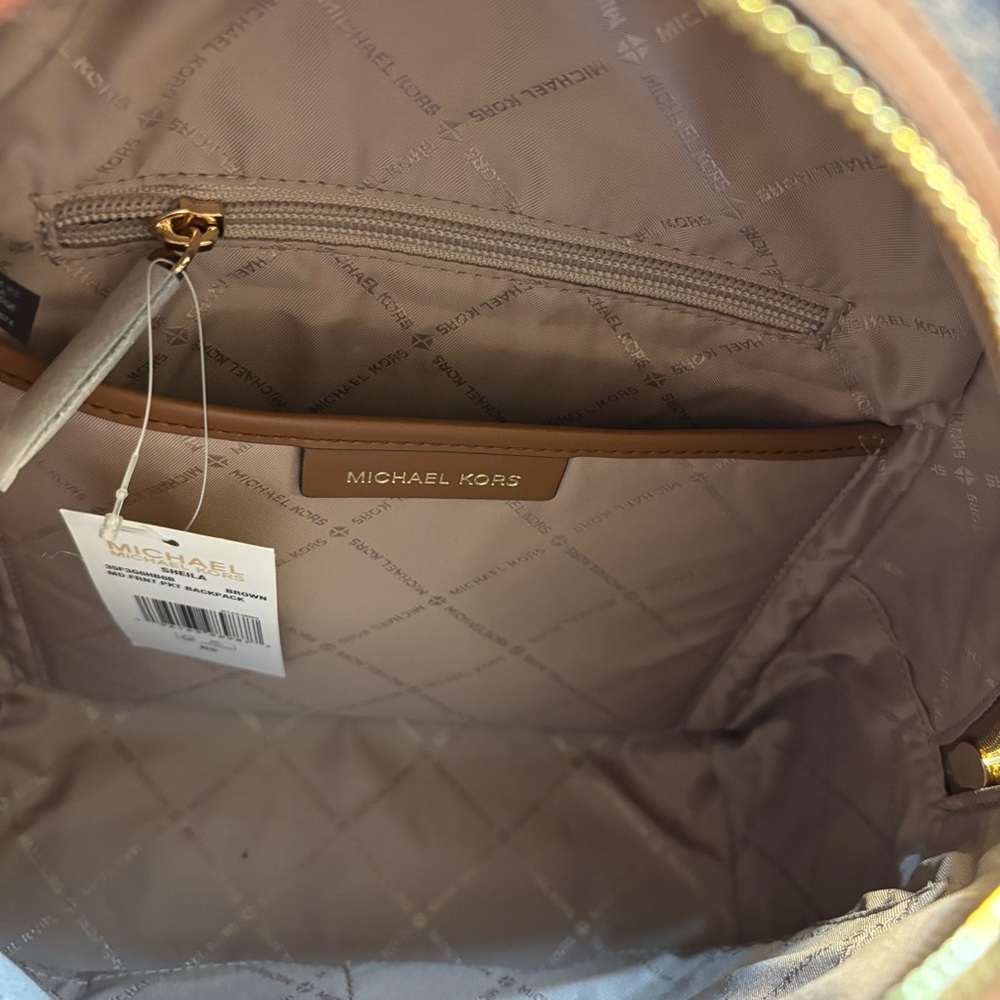 Sale! NWT Michael Kors Backpack Sheila Signature MK Brown Tan Leather Gold HW - Picture 11 of 16